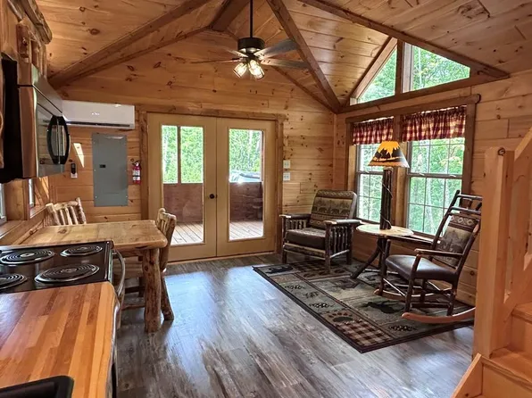 553 Kimberly Ln, Franklin, NC 28734