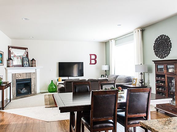 4th image of 12806 116th Avenue Ct E