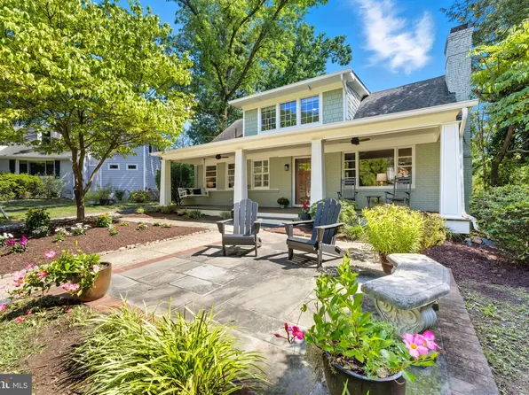 2913 Richmond Ln, Alexandria, VA 22305