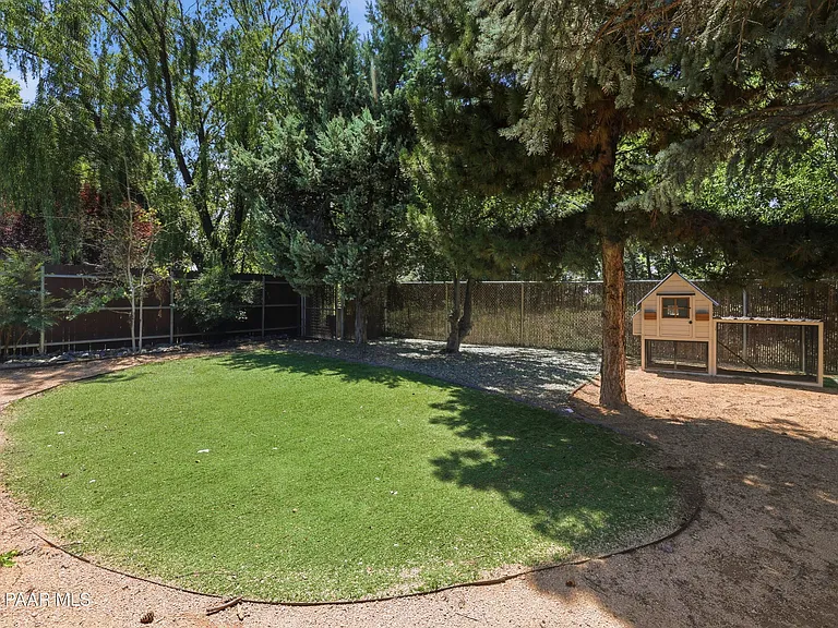1978 Catalpa Cir — Photo 28