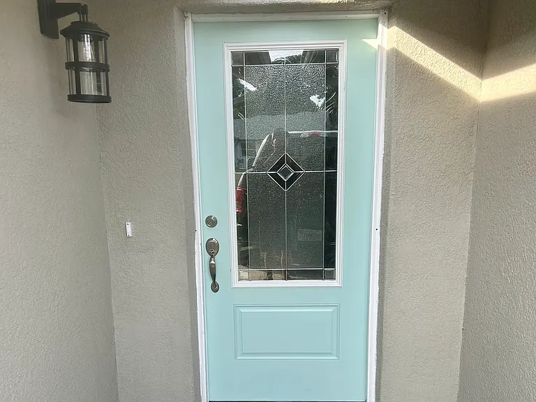 427 S Alderwood St — Photo 2