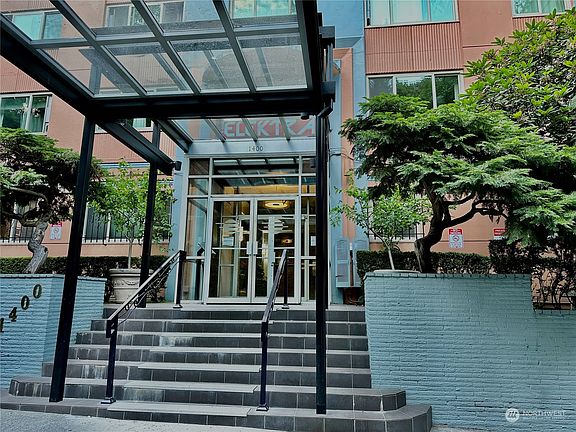 2nd image of 1400 Hubbell Place #205