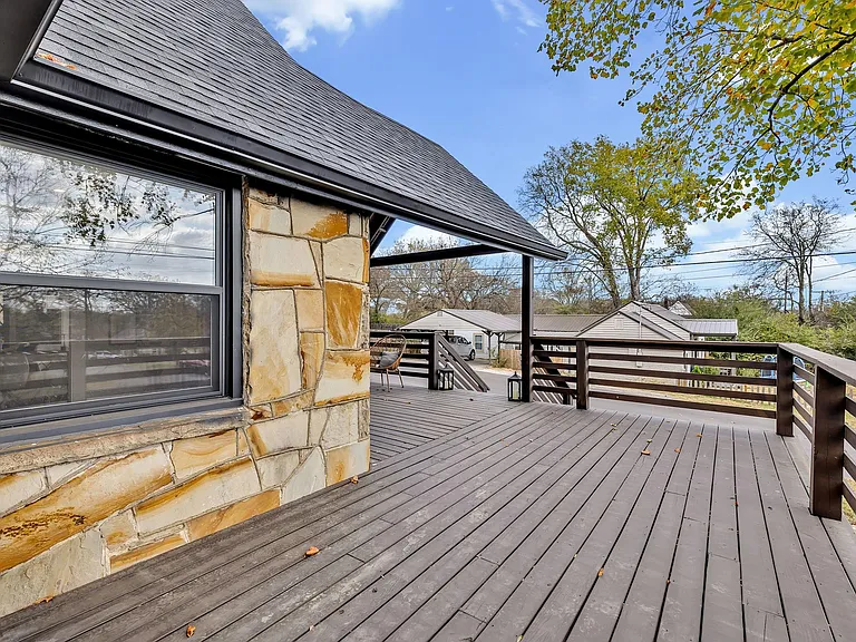 335 Dupont Ave — Photo 44