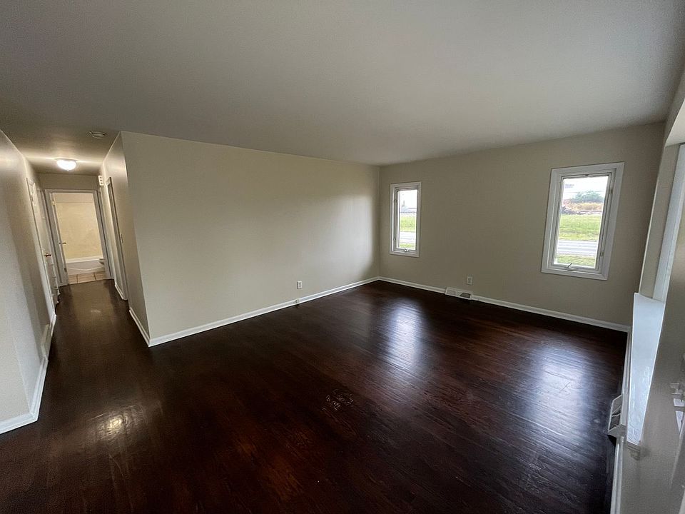 1st image of 642 E Stanton Ave