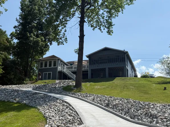 (undisclosed Address), Caryville, TN 37714