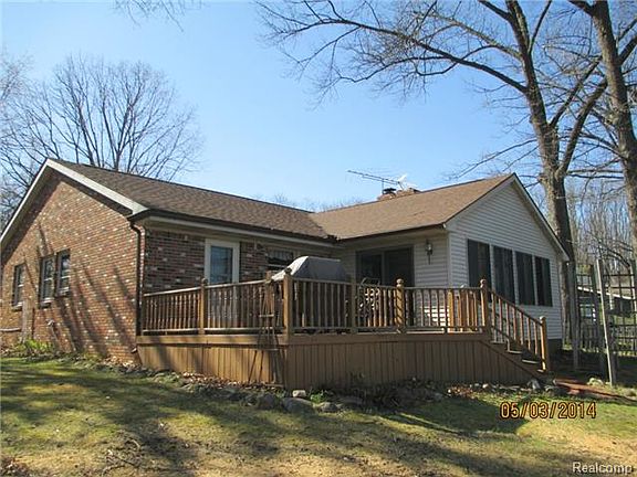 2nd image of 15171 Longfellow Dr