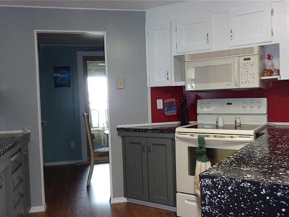 4th image of 4226 Cedarwood St