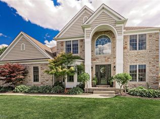 5182 Merrit Dr, Northfield, OH 44067