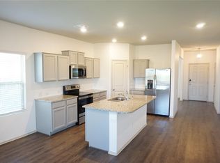 707 Carol Dr, Hutto, TX 78634