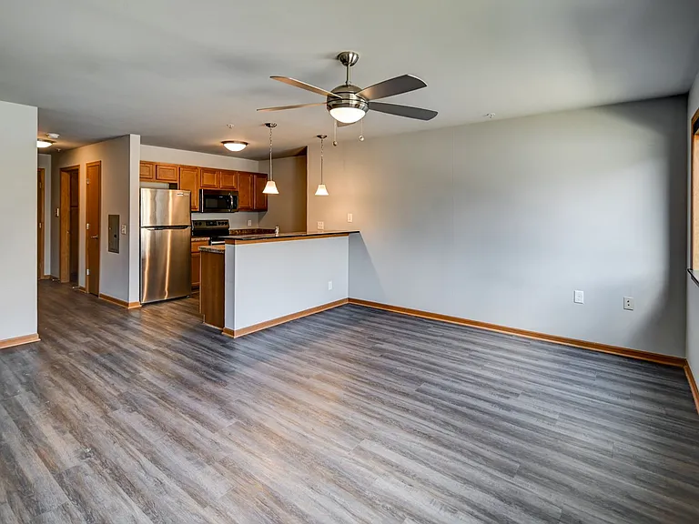 Fairhaven Court Apartments — Photo 9