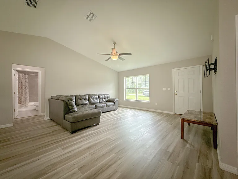 15434 SW 29th Terrace Rd — Photo 3