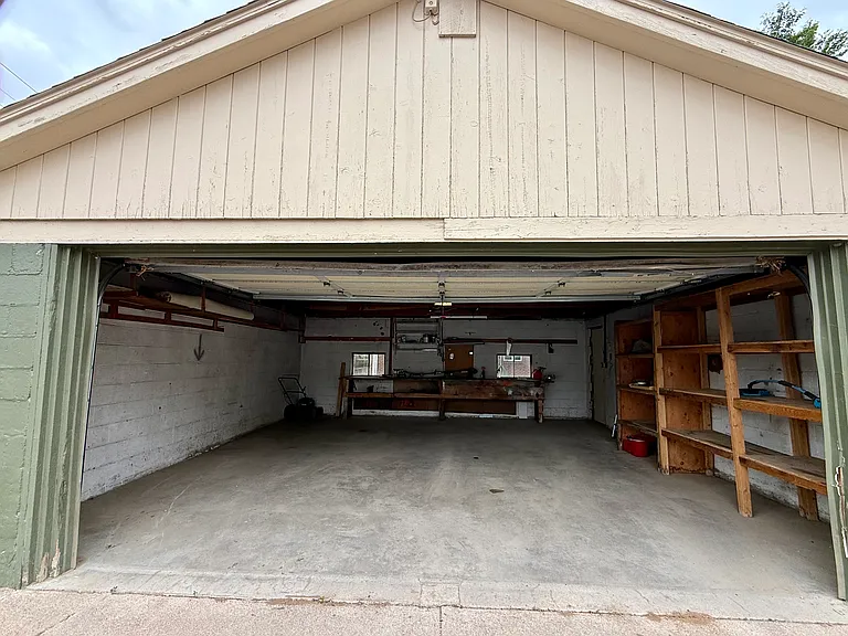 3261 S Pearl St — Photo 15