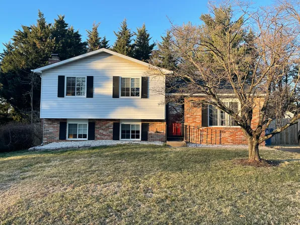 9720 Water Oak Dr, Fairfax, VA 22031