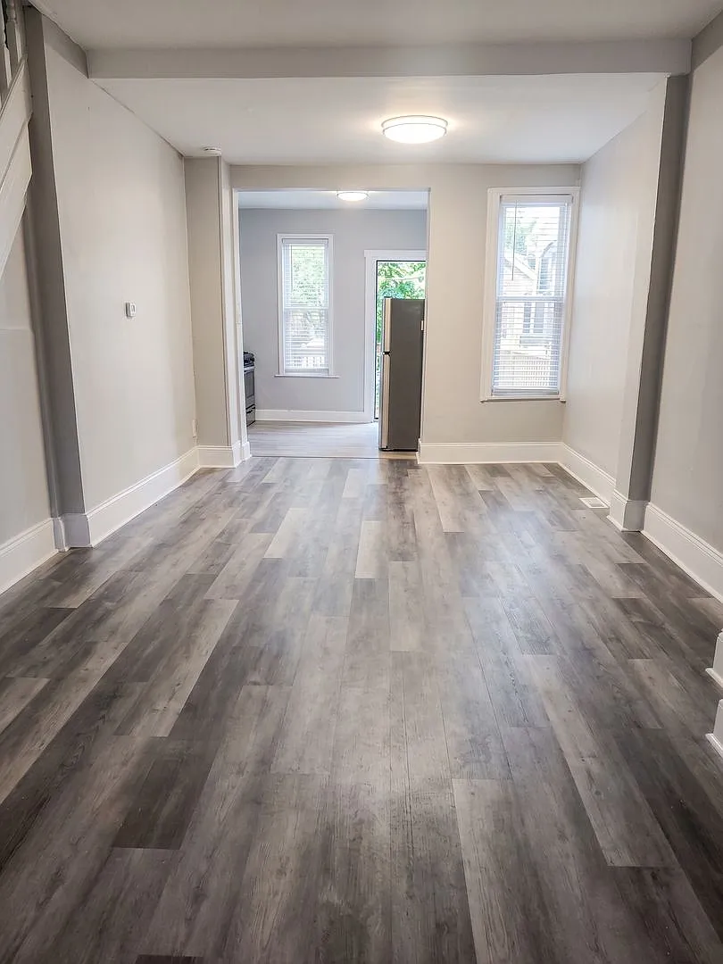 5030 Summer St. — Photo 3