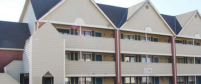 Shannon Plaza Apartments — Photo 10