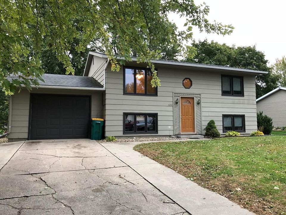 1st image of 1630 Crystal Dr