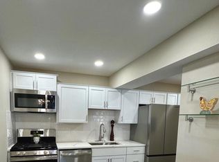 511 N Armistead St APT T2, Alexandria, VA