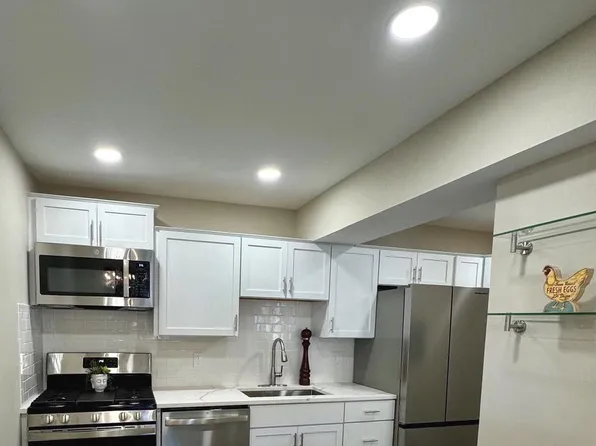 511 N Armistead St APT T2, Alexandria, VA 22312