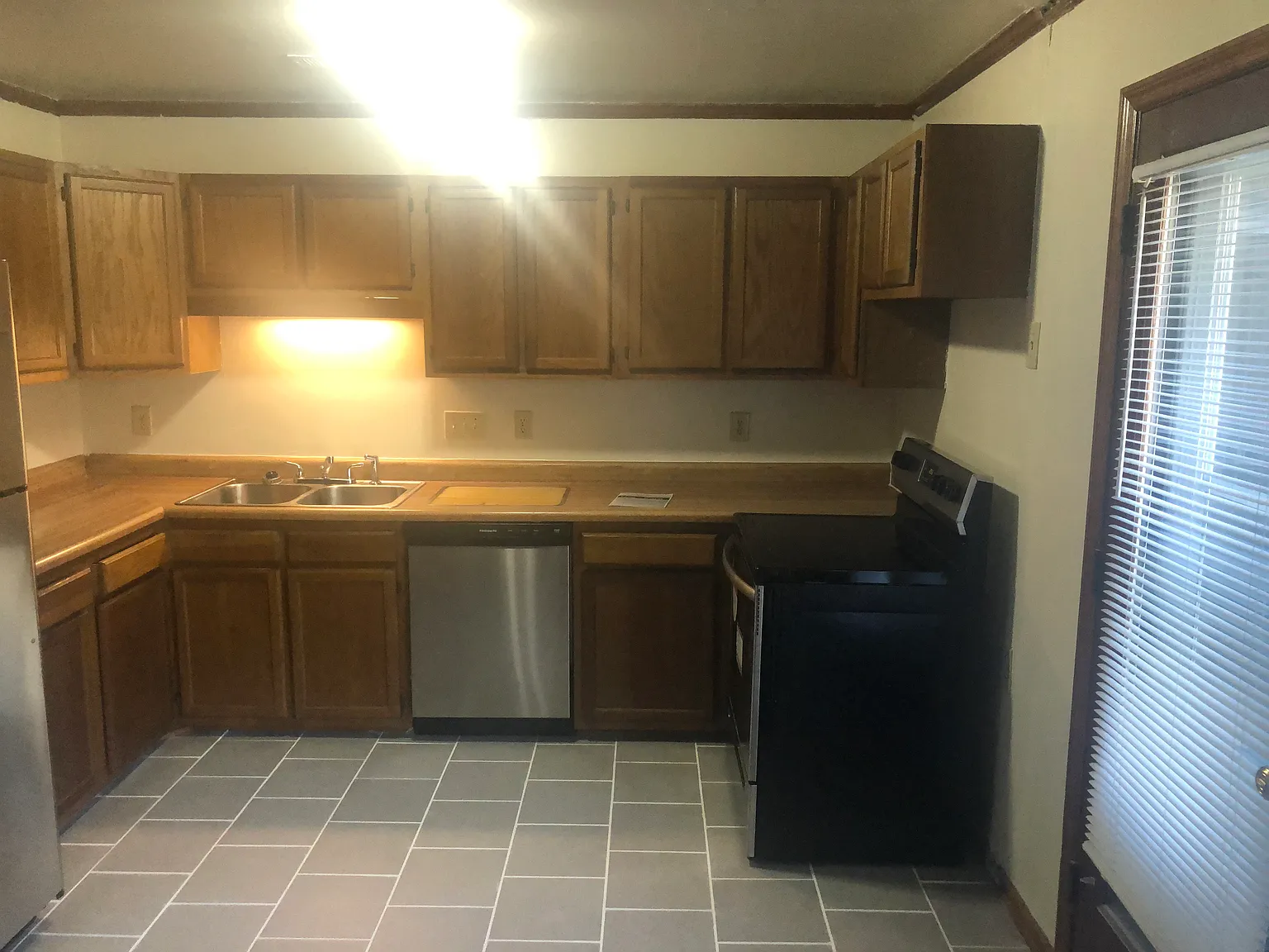 112 Homeplace Ct — Photo 3