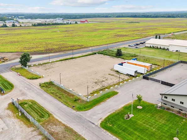 (undisclosed Address), Clearwater, MN 55320