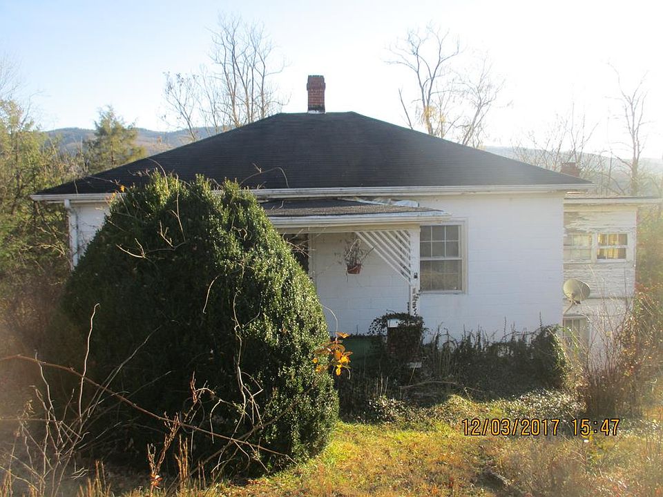 1st image of 115 W Jackson St