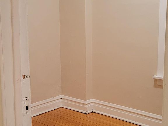 4th image of 3915 N Kedzie Ave Unit 1