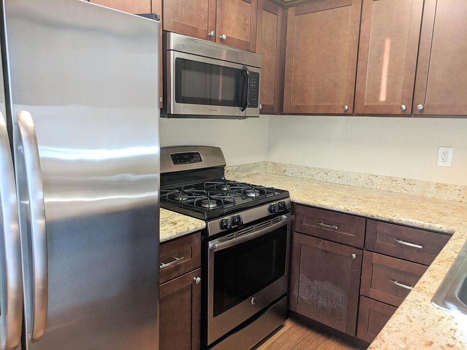 1st image of 3053 Alma St #21kecxwp2