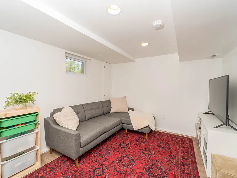 1334 Bayliss Dr — Photo 20