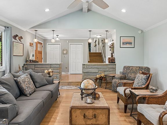 5th image of 110 Mystic Cove Ln