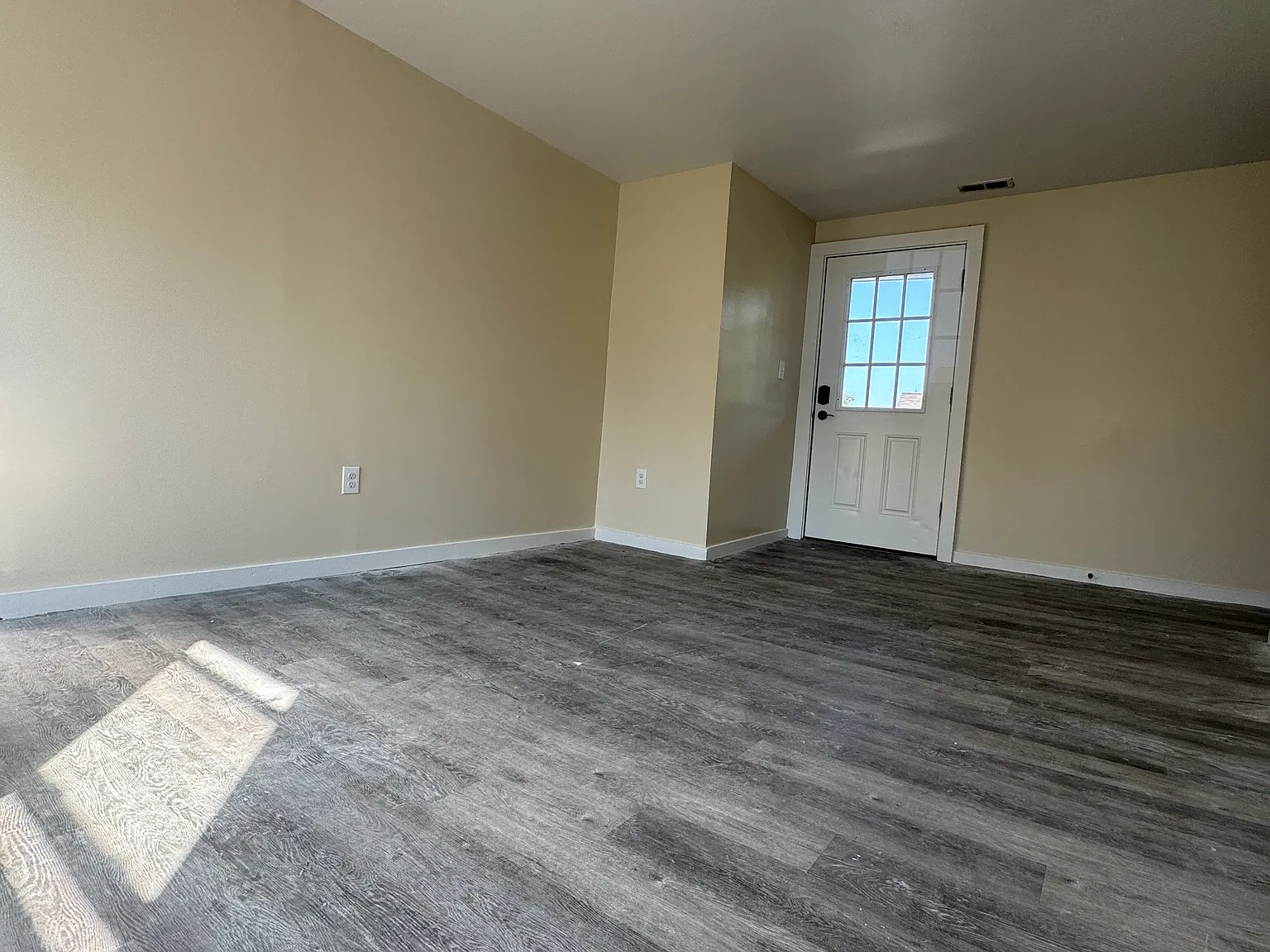 2 bed, $1,750 — Photo 4