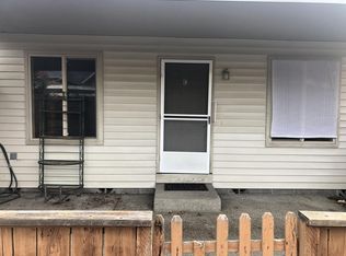 587 NW Buddy Ln #C-1, Grants Pass, OR