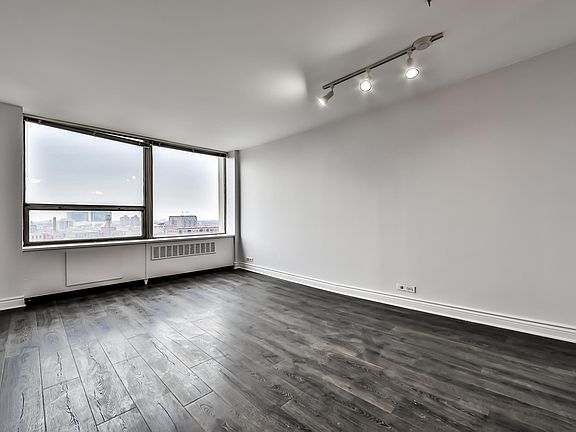 3rd image of 1355 N Sandburg Ter APT 1105