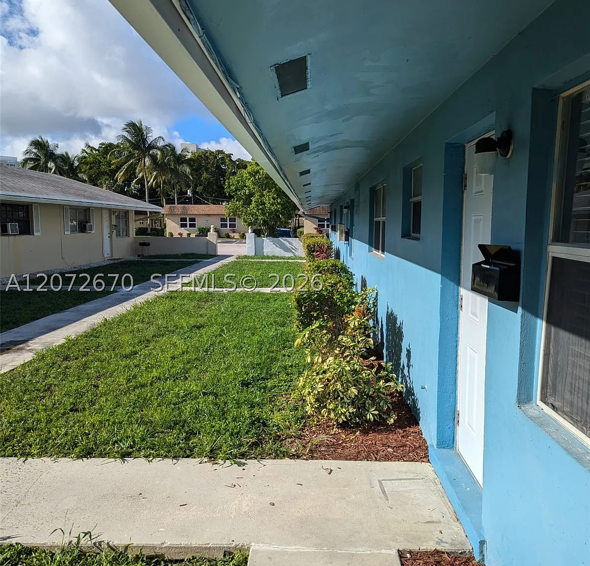 1 bed, 1.0 bath, 640 sqft, $1,600 — Photo 2