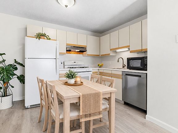 5th image of 24 Kenmar Dr Unit 239