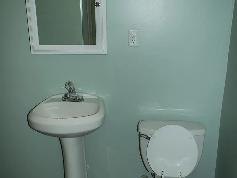 866 Canfield Rd #B — Photo 9