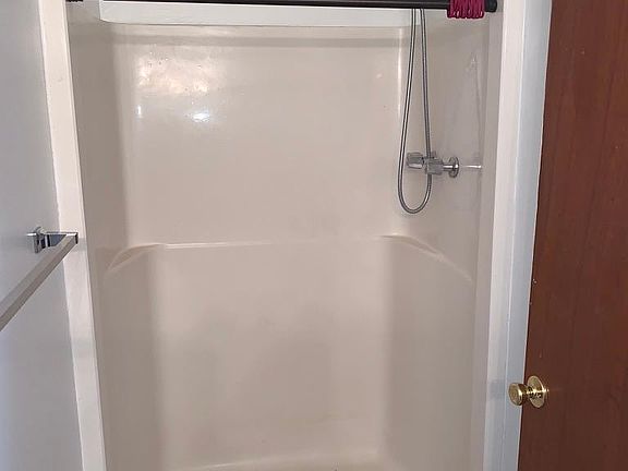 5th image of 20 Montgomery St APT 6