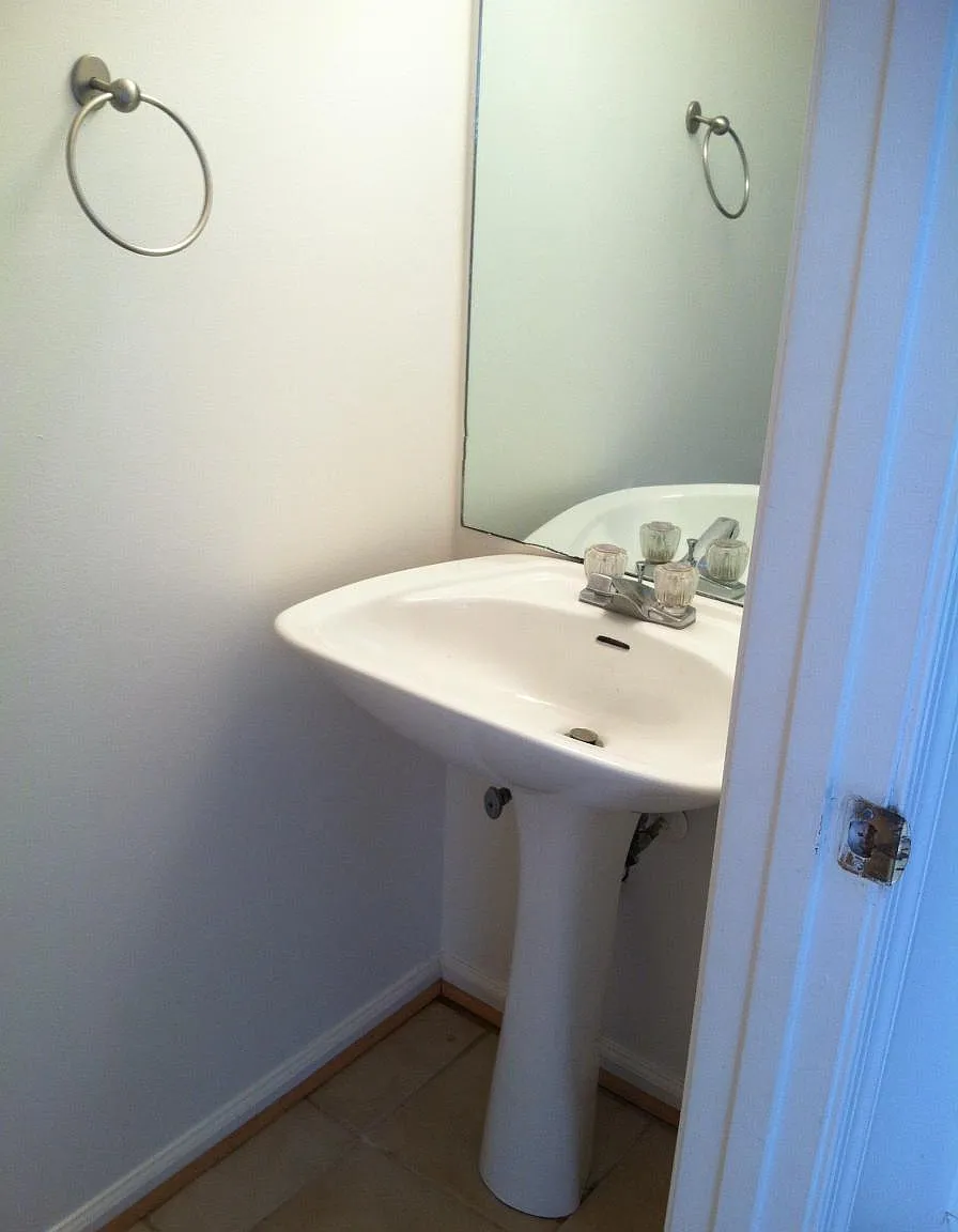 2 bed, 1.5 bath, 900 sqft, $1,450 — Photo 2