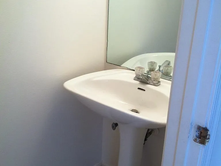 294 Ironbound Rd #294C — Photo 2