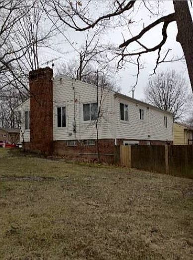 2nd image of 2404 Wellington Ave