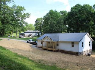 58 T & E Lane, Franklin, NC 28734