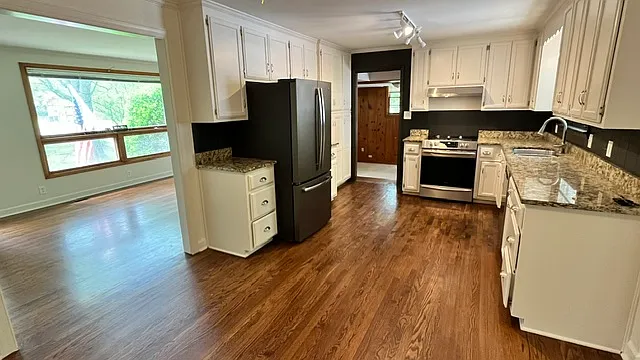 2608 Colbert Dr — Photo 3