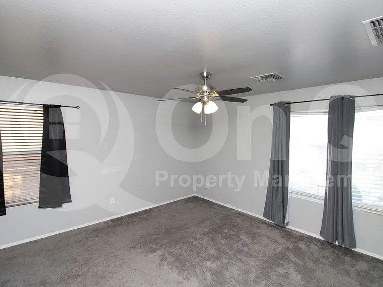 6761 S Parliament Dr — Photo 8