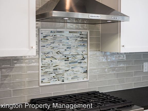 5th image of 405 Anacapa Cir