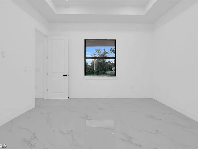 1601 Clark Ave — Photo 23