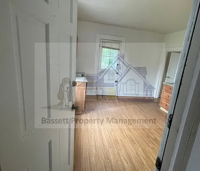 115 Hubbard Pl #2 — Photo 2