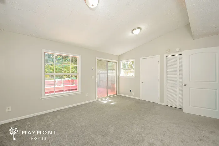 5713 Wells Cir — Photo 8
