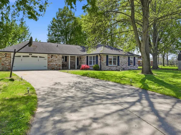 9007 Surrey Dr, Pendleton, IN 46064