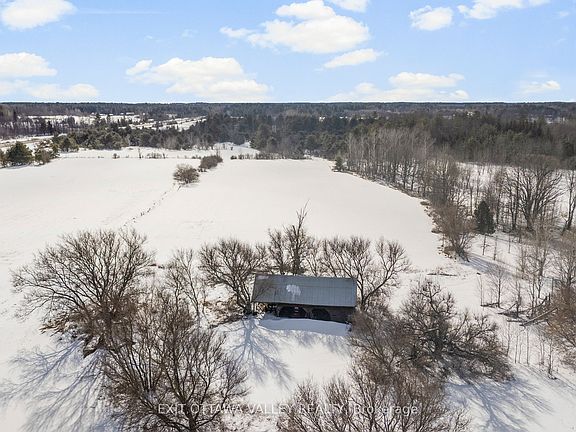 3rd image of 631 Schwan Rd