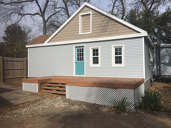 3rd image of 225 W D St