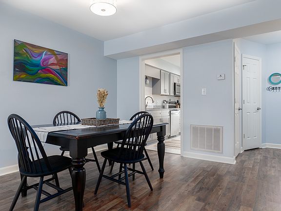 4th image of 1912 Quail Ridge Rd APT B